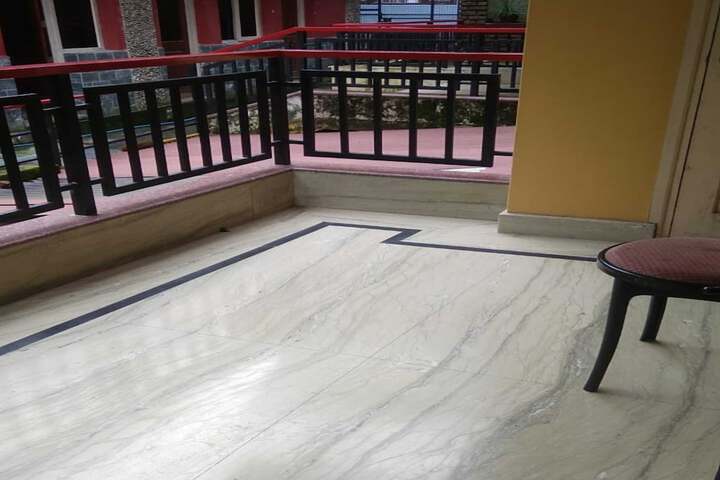 Room 5 of 38