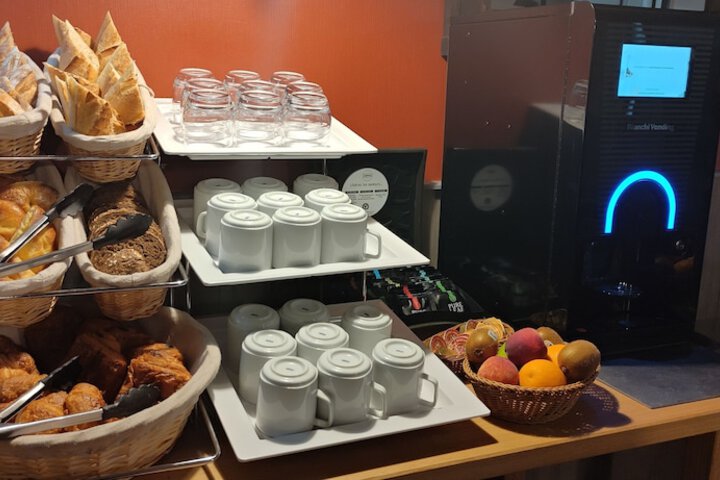 Breakfast/Coffee Service 17 of 28