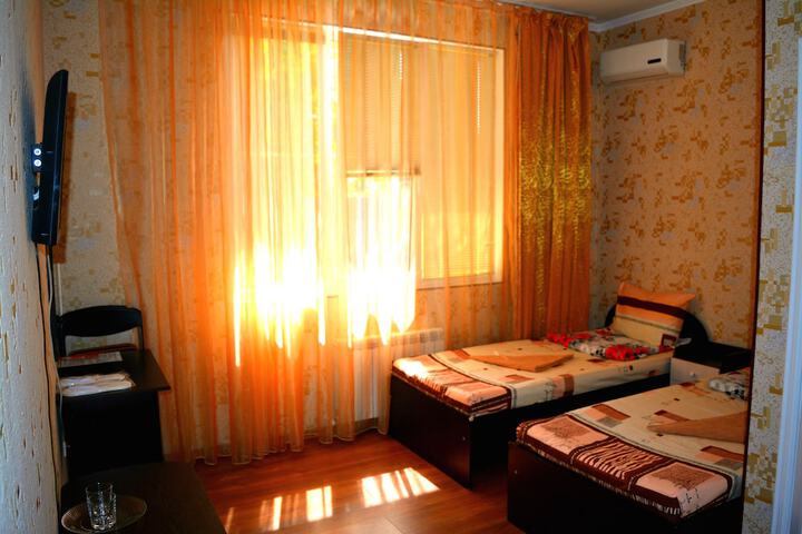 Room 7 of 49