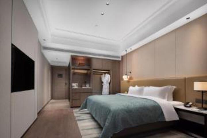 Room 22 of 23