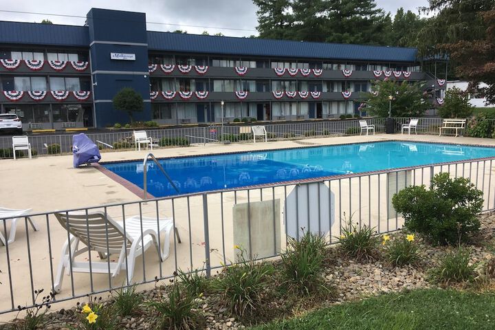 Pool 30 of 35