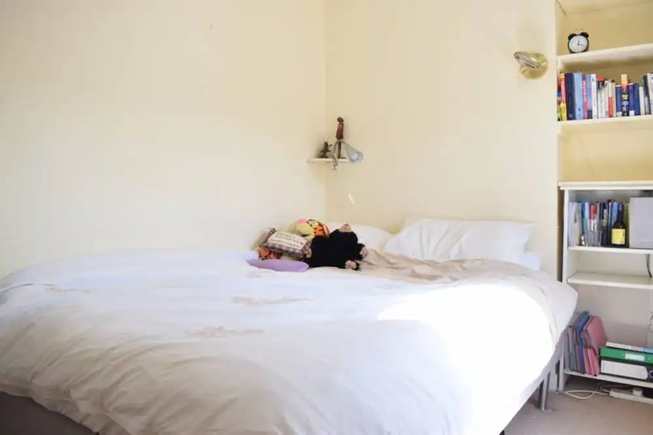 Room 3 of 11