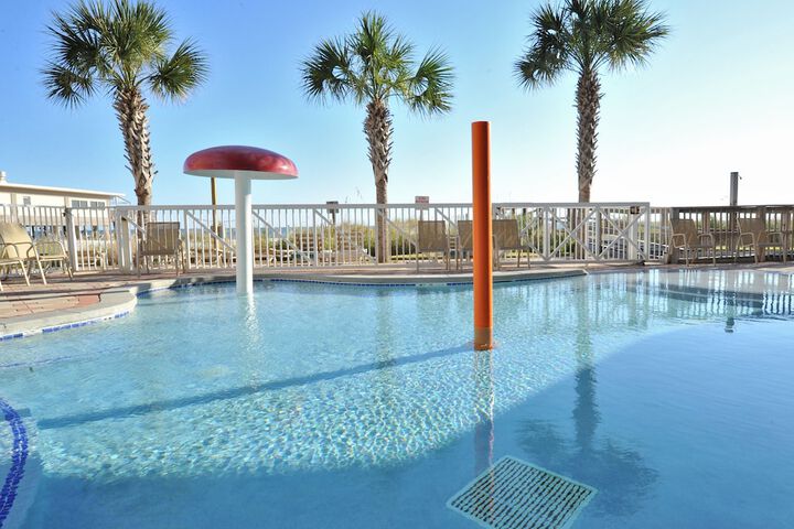 Hotel Pool