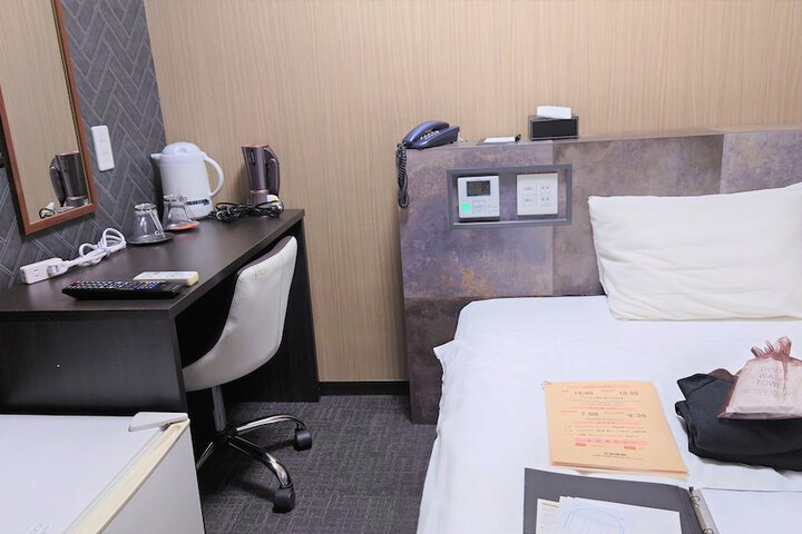 Room 17 of 120