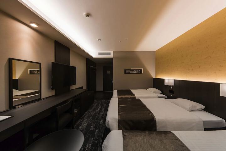 Room 21 of 54