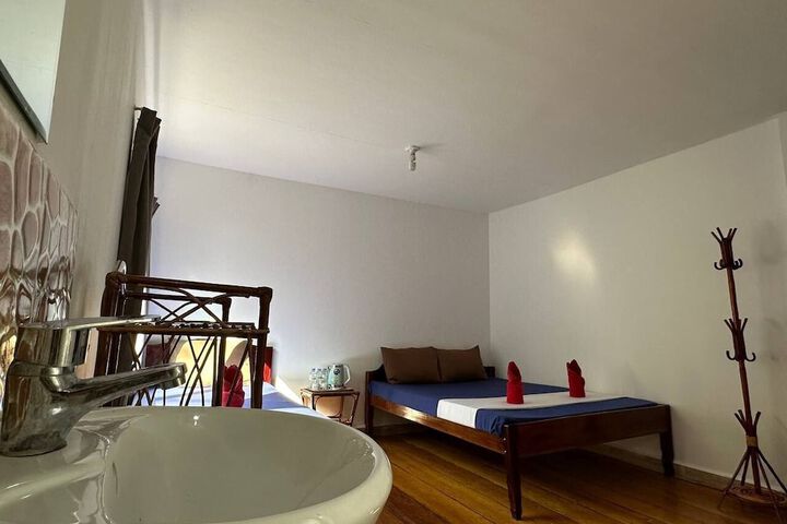 Room 62 of 105