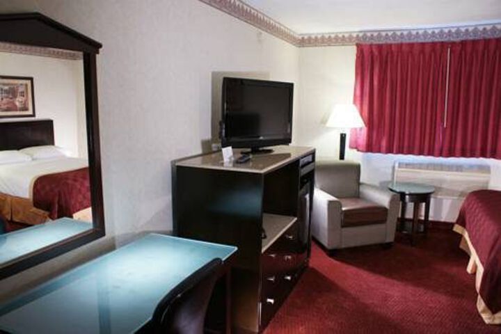 Room 12 of 18
