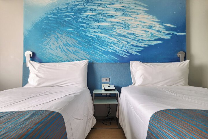 Room 34 of 109
