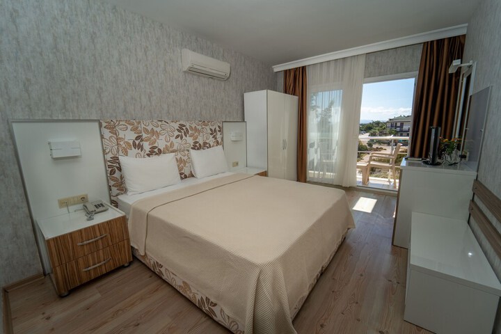 Room 15 of 66