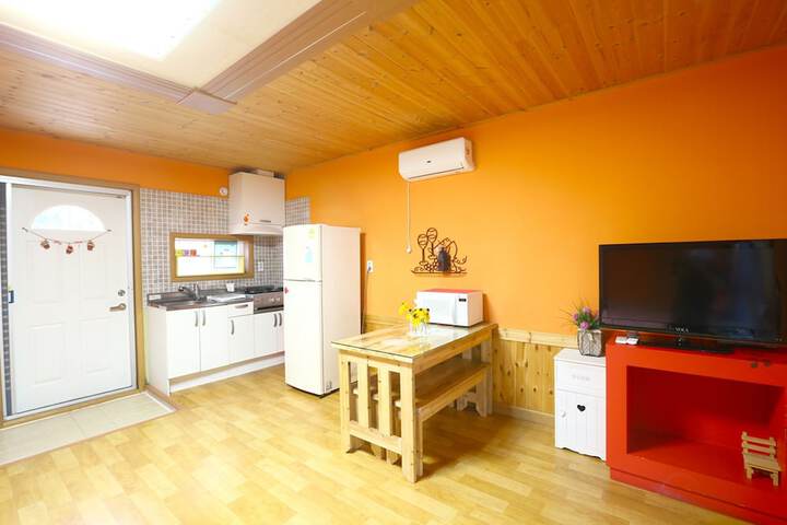 Room 5 of 111