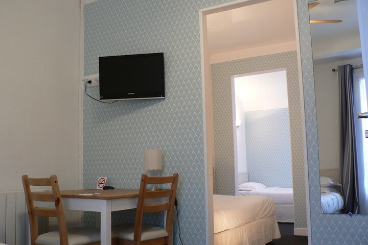 Room 9 of 31
