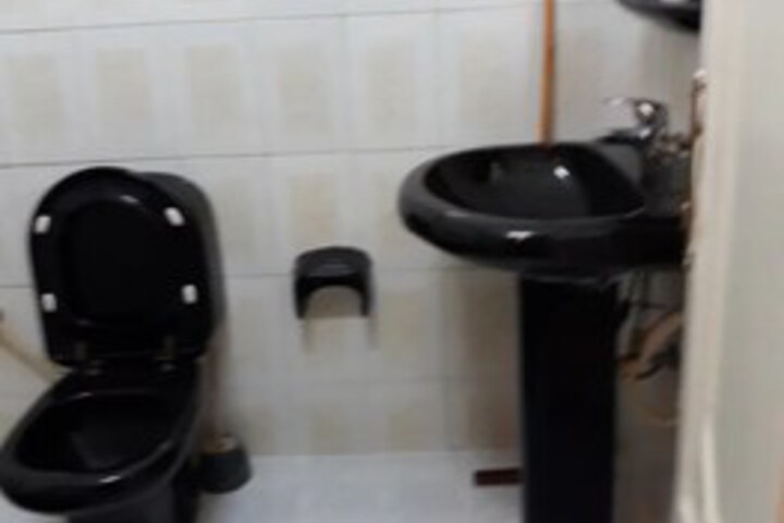 Room 3 of 16