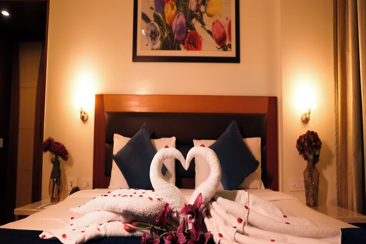 Room 6 of 18