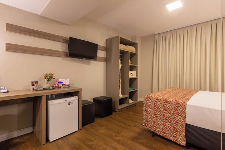 Room 75 of 162