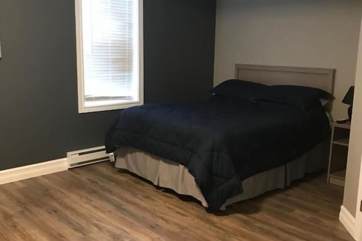 Room 12 of 28