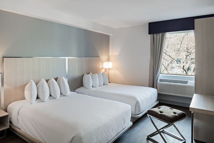 Room 7 of 28