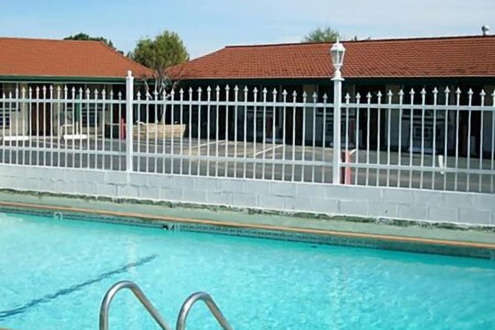 Pool 4 of 5
