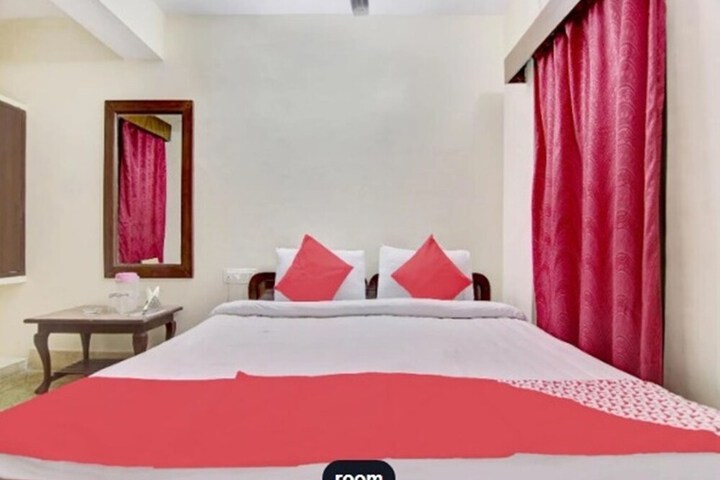 Room 18 of 37