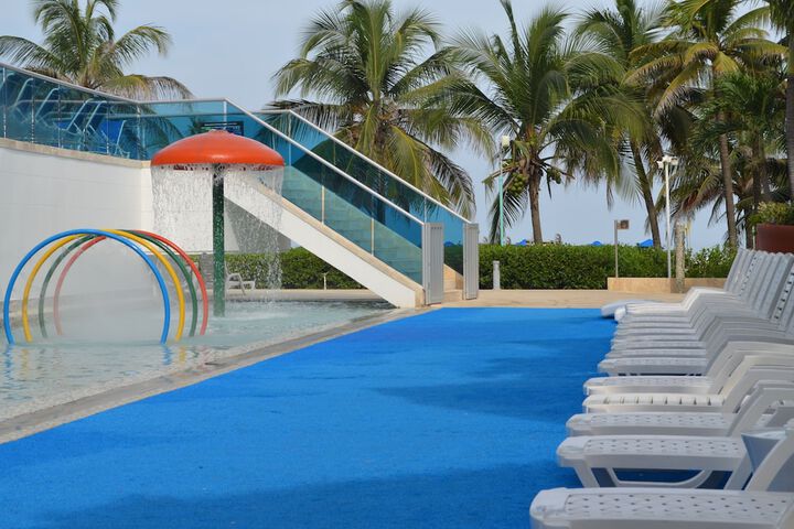 Pool Hotel