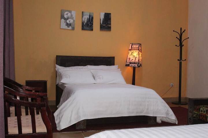 Room 4 of 78