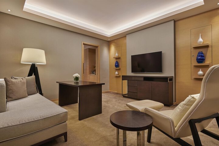 Room 53 of 146