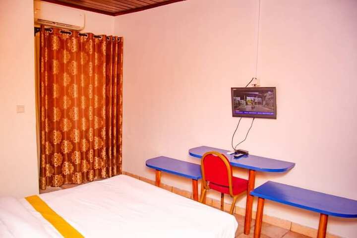 Room 3 of 12