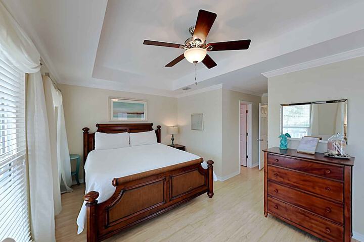 Room 5 of 25
