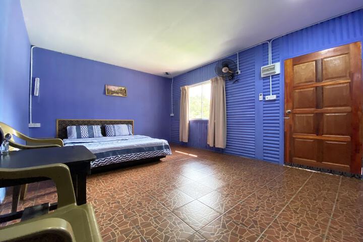 Room 2 of 9