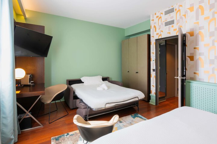 Room 17 of 111