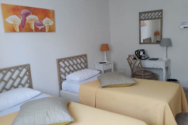 Room 8 of 60
