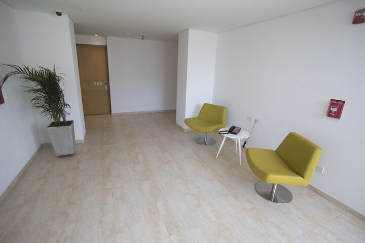 Entrance & Lobby