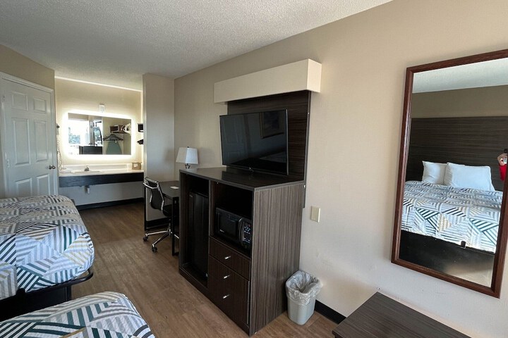 Room 22 of 46