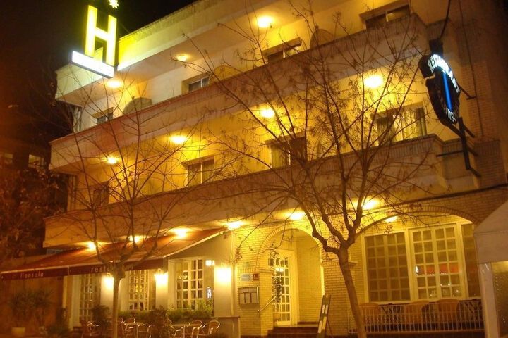 Hotel Llansola