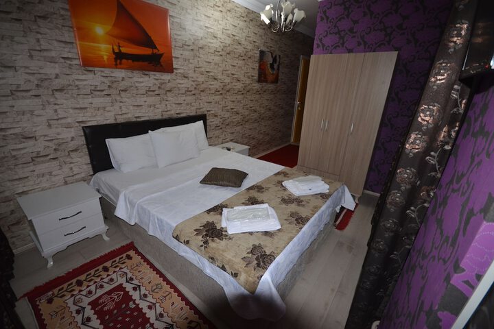 Room 5 of 52