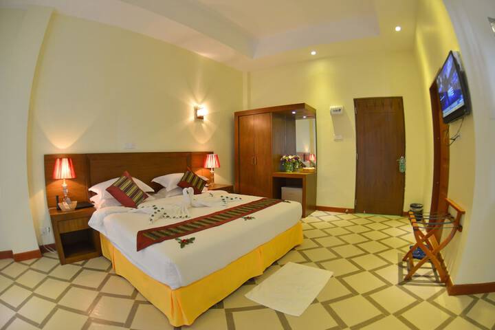 Room 13 of 50