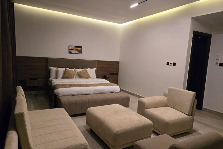 Room 21 of 48