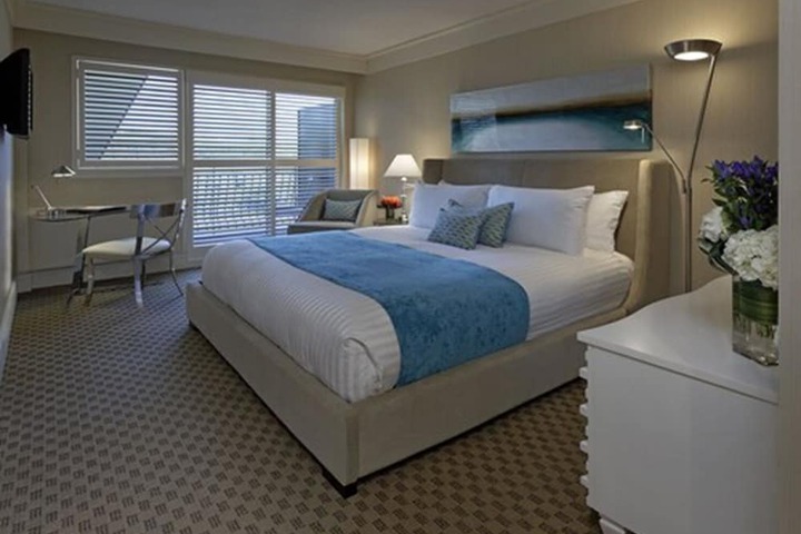 Room 5 of 70