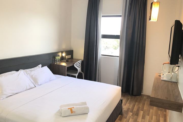 Room 6 of 20