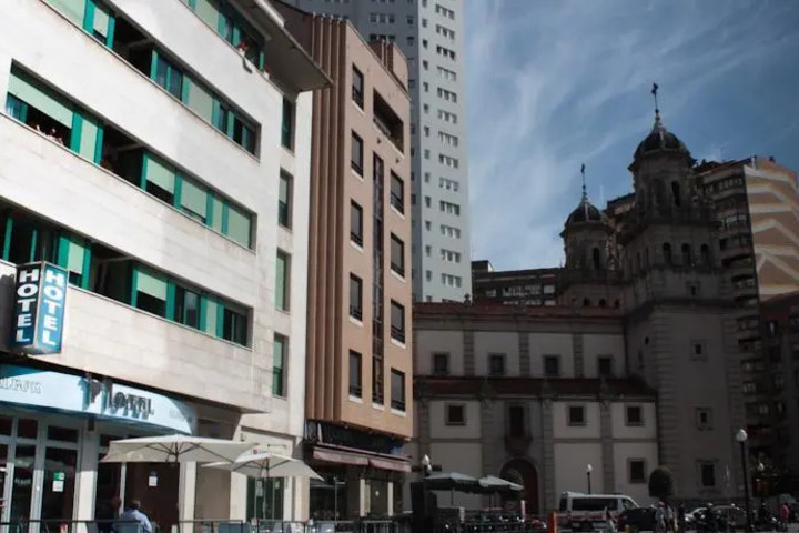 HOTEL ALBOR