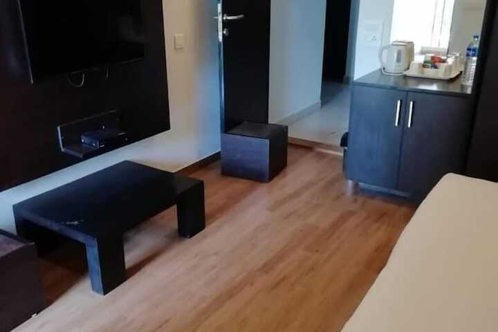 Room 20 of 66