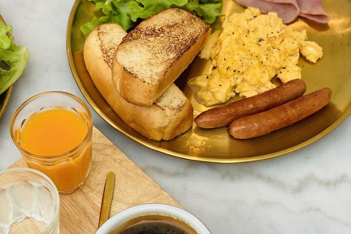Breakfast/Coffee Service 126 of 132
