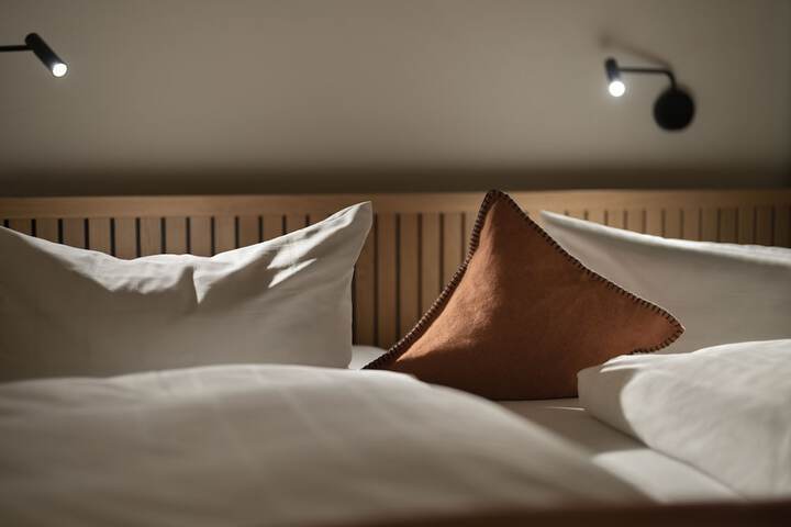 Room 4 of 113