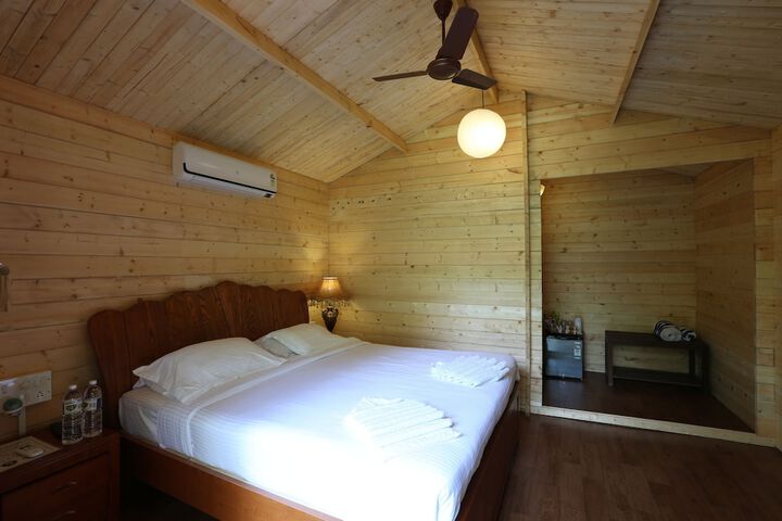 Room 22 of 193
