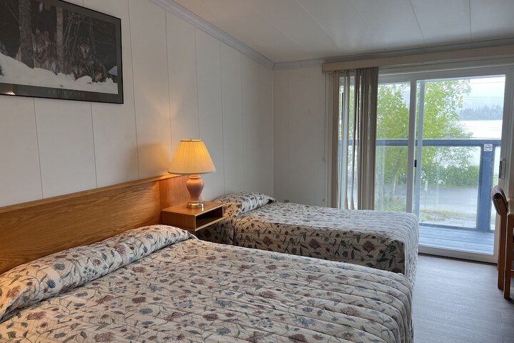 Room 7 of 28