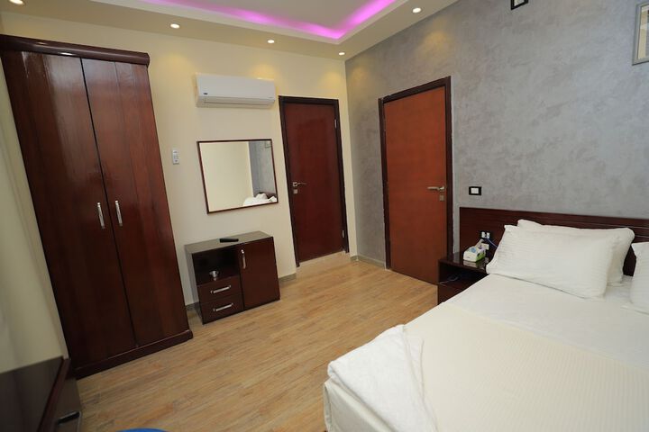 Room 35 of 109