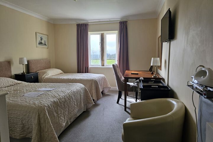 Room 9 of 47