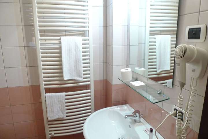 Room 20 of 60