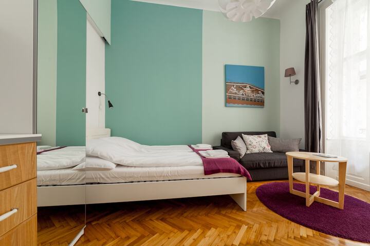 Room 8 of 71
