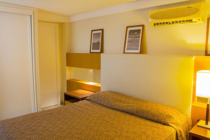 Room 6 of 44