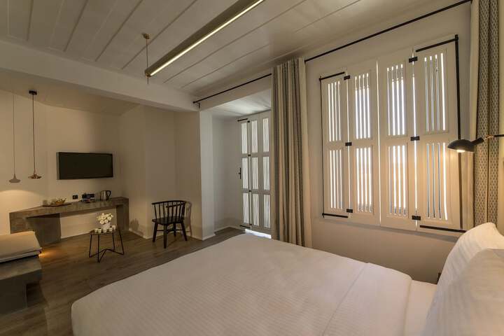 Room 12 of 44